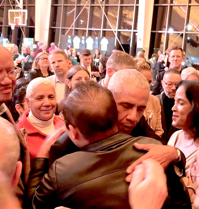 welcome盈彩购彩大厅集团董事局主席徐鹏应邀出席奥巴马总统“欢迎回家”招待会